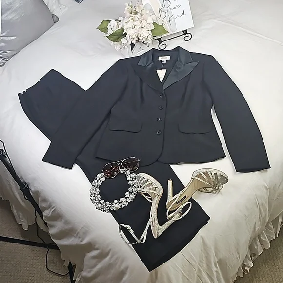 2PC Talbots Suit Set Blazer & Pants Jacket Elegant Wear Career Office Wear - Picture 15 of 16